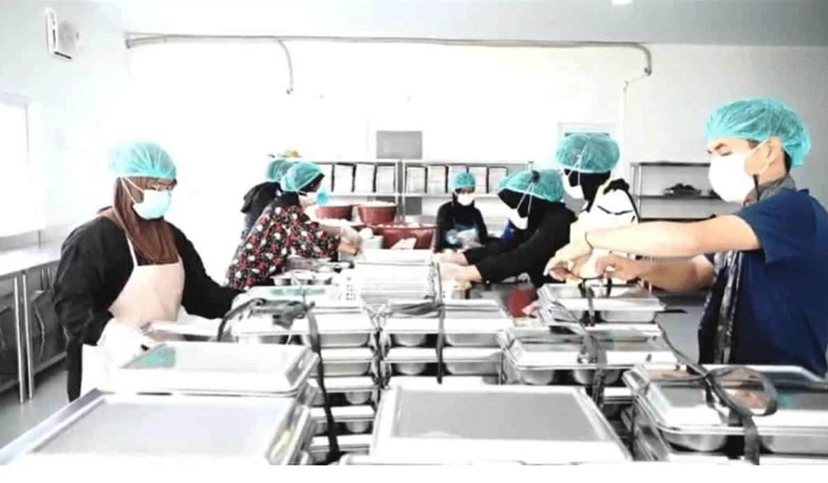 SPPG Polda Maluku Sajikan MBG Bergizi, Lezat, Dan Aman Dikonsumsi