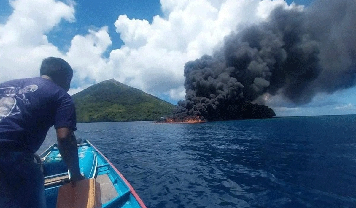 Evakuasi-Nakhoda-dan-ABK-Kapal