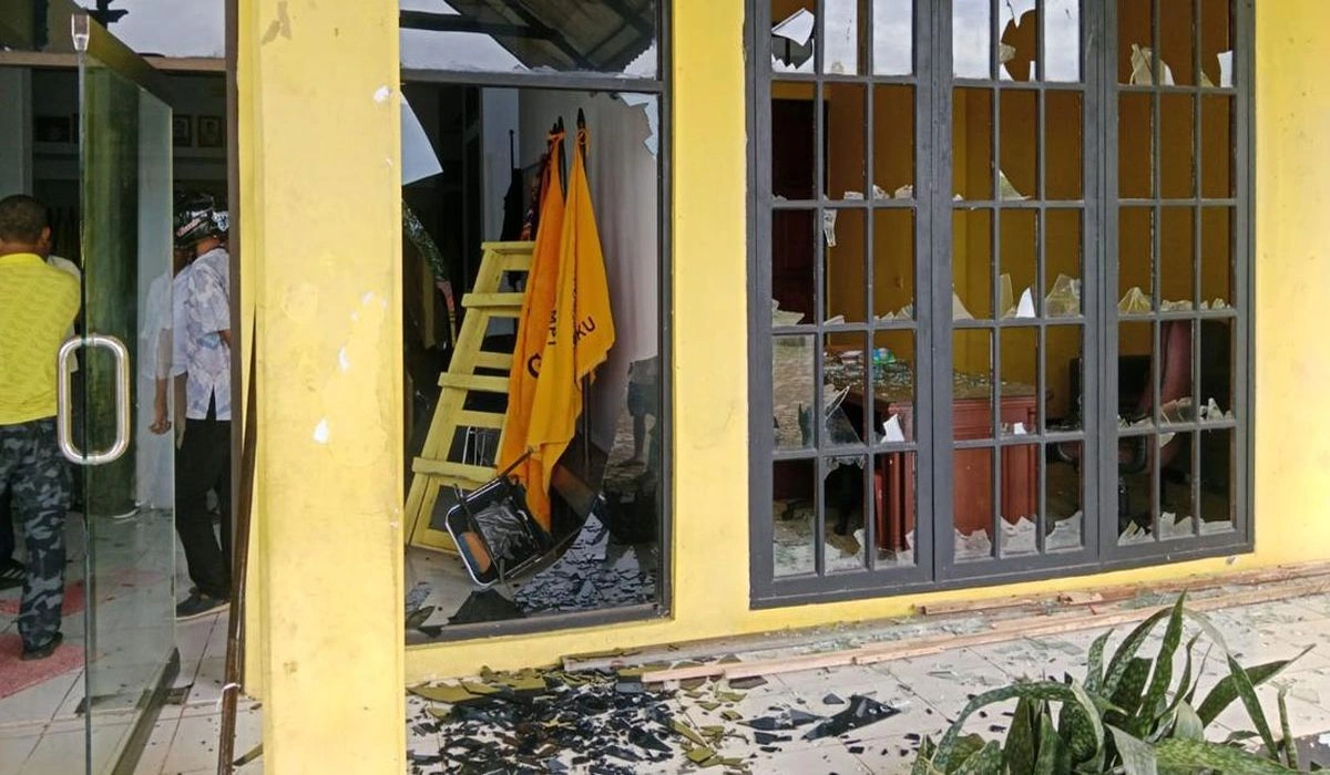 Massa Mengamuk di Ambon, Kantor Golkar Maluku Jadi Korban