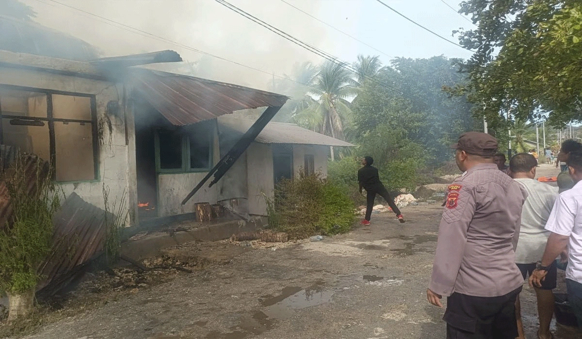 Tragedi di Maluku Barat Daya: Rumah Dinas Terbakar, Kepala Puskesmas Alami Luka Bakar