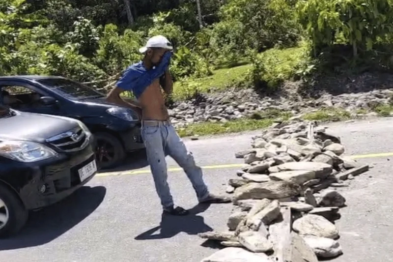 Jalan Trans Seram Kembali Diblokade Warga Desa Tala Pagi Ini Setelah Sempat Dibuka Semalam