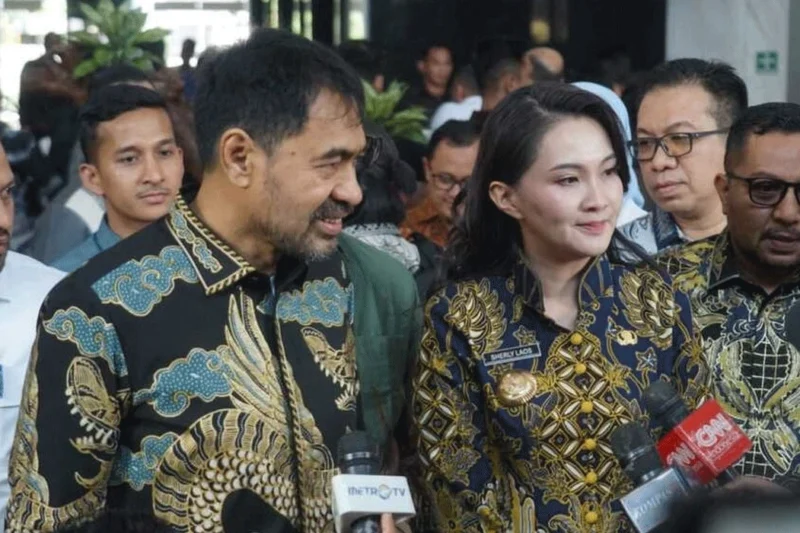 Candaan Mualem ke Senator Maluku Utara Bikin Heboh Forum Politik