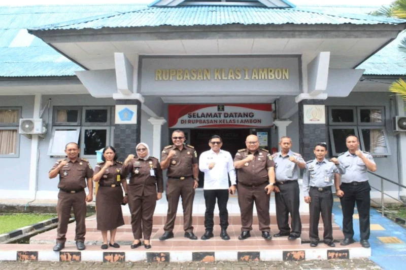 Kejati Dan Kakanwil Ditjenpas Maluku Tinjau Rupbasan Kelas I Ambon
