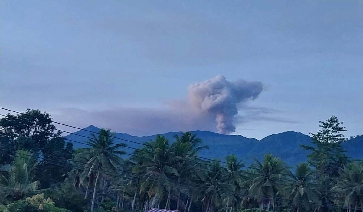Aktivitas Gunung Dukono Menurun
